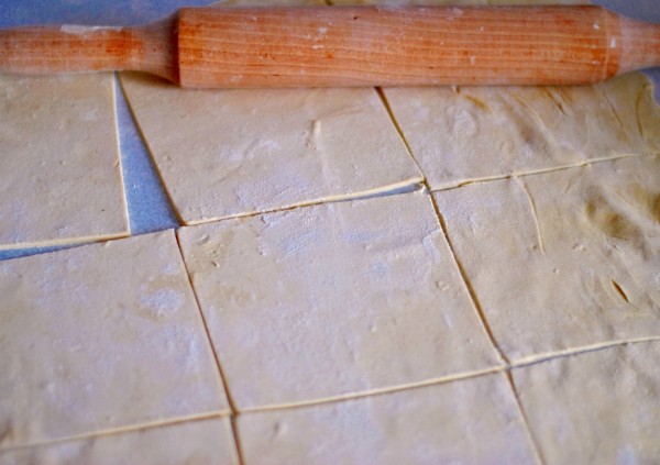 Тесто для сырных слоеных конвертиков